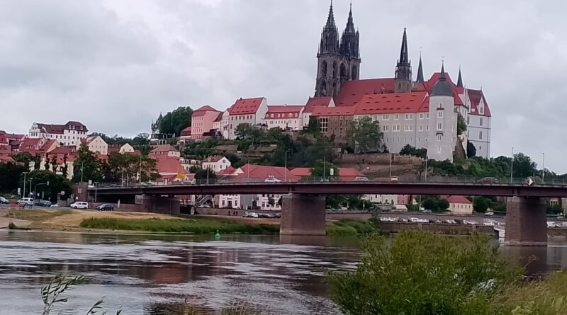Meissen - Ansicht vom Elbufer